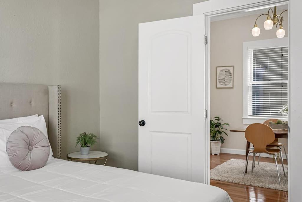Modern Less Than 4 Blocks To 7th Ave In Ybor Holiday home Tampa